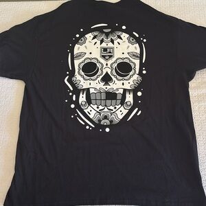 Los Angeles Kings Día de los Muertos Black Unisex Shirt - XL 💀🏒
